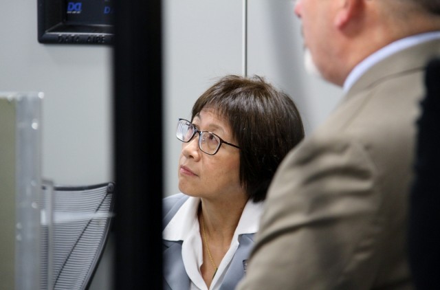 Heidi Shyu visits CERDEC