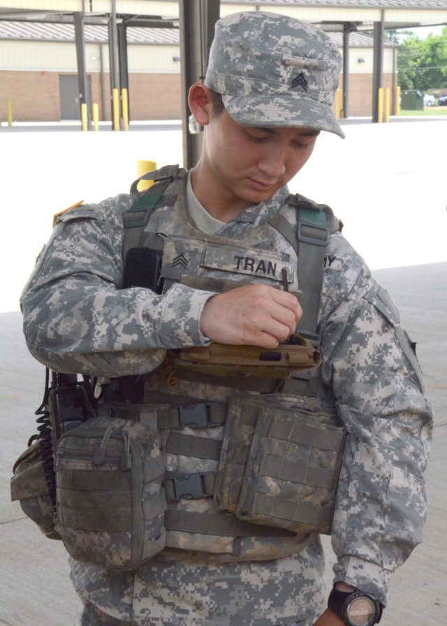 Nett Warrior: Fort Campbell Soldiers train with subject matter experts
