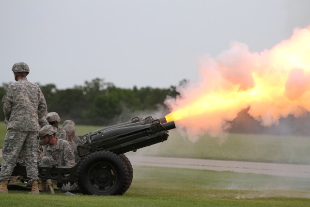 4th MEB cases colors at inactivation ceremony