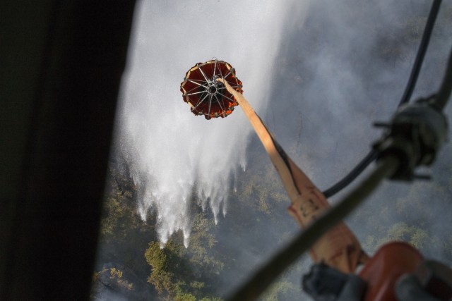 Alaska Army National Guard Black Hawk crews help fight Alaska fires