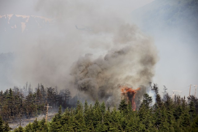 Alaska Army National Guard Black Hawk crews help fight Alaska fires