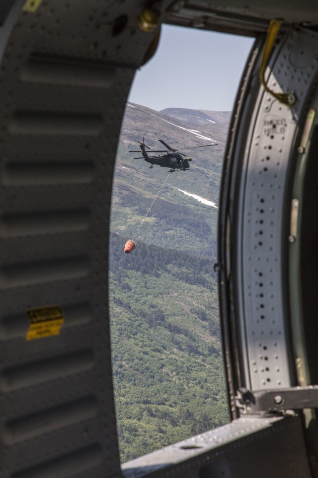 Alaska Army National Guard Black Hawk crews help fight Alaska fires