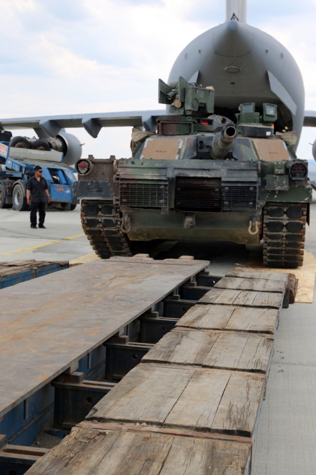 Abrams tanks head to Bulgaria