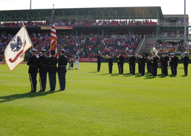 Fort Leonard Wood helps Springfield Cardinals honor military