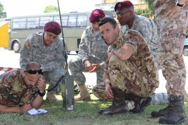 US, Italian signaleers conduct bilateral communications training