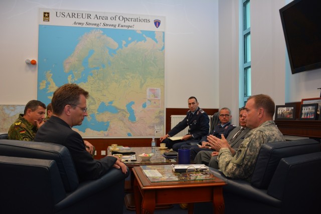 Army Europe hosts German Ministry of Defense official