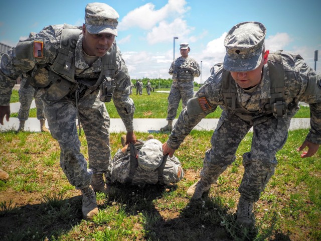 New York Army National Guard Soldiers hone combat lifesaver skills