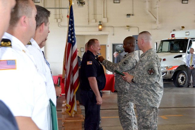 APG Senior Commander meets Directorate of Emergency Services personnel