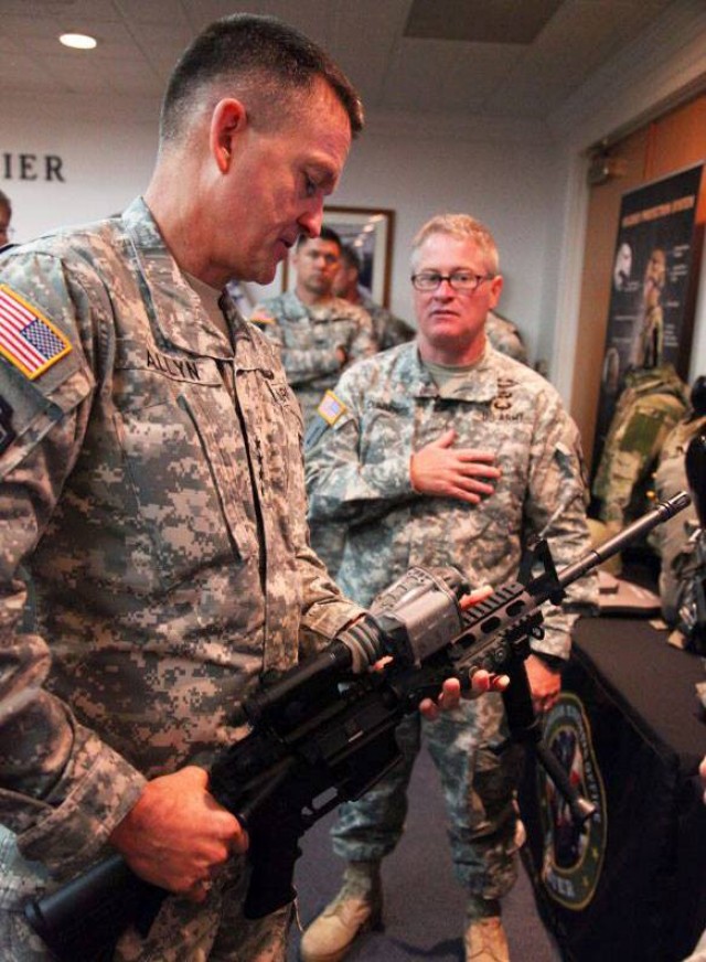 Allyn visits PEO Soldier, urges lightening Soldier load