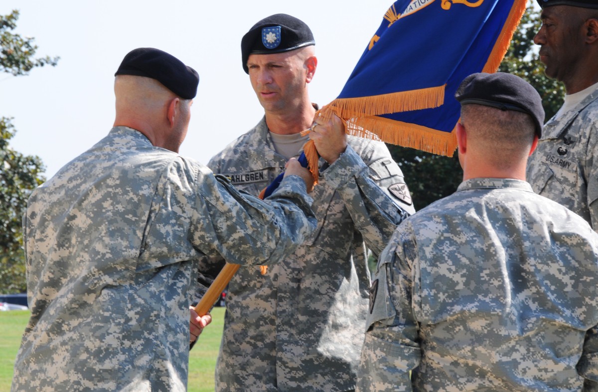 1-14th Avn. Regt. welcomes new commander | Article | The United States Army