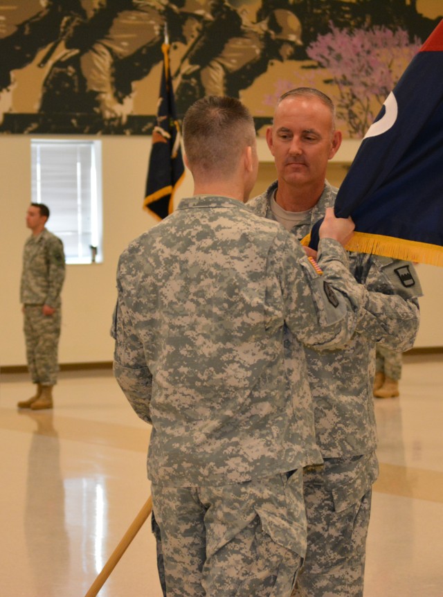 Boganowski succeeds Geck as 800th LSB commander