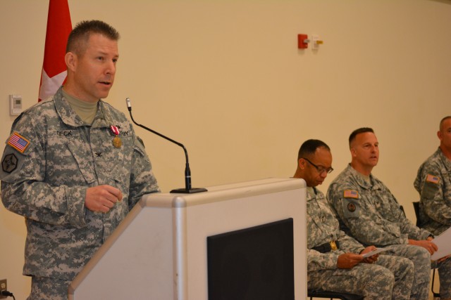 Boganowski succeeds Geck as 800th LSB commander
