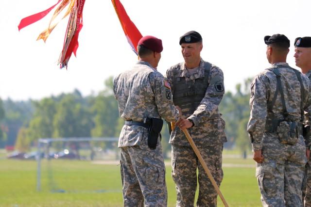 COL Daly accepts command