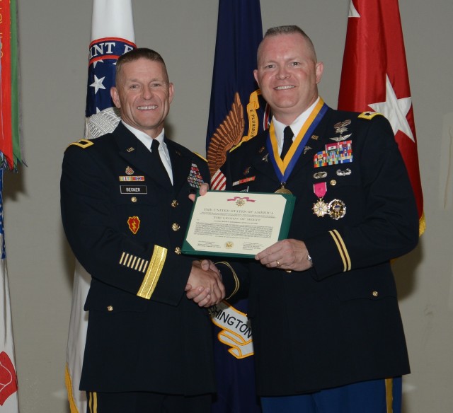 MDW Command Surgeon retires | Article | The United States Army