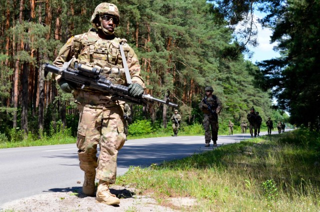 Polish, US soldiers participate in tactics training