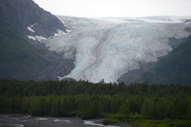 Alaskan military resort booms on Independence Day