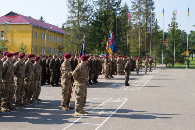 'The Rock' welcomes new commander in Ukraine