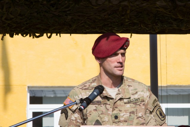 'The Rock' welcomes new commander in Ukraine