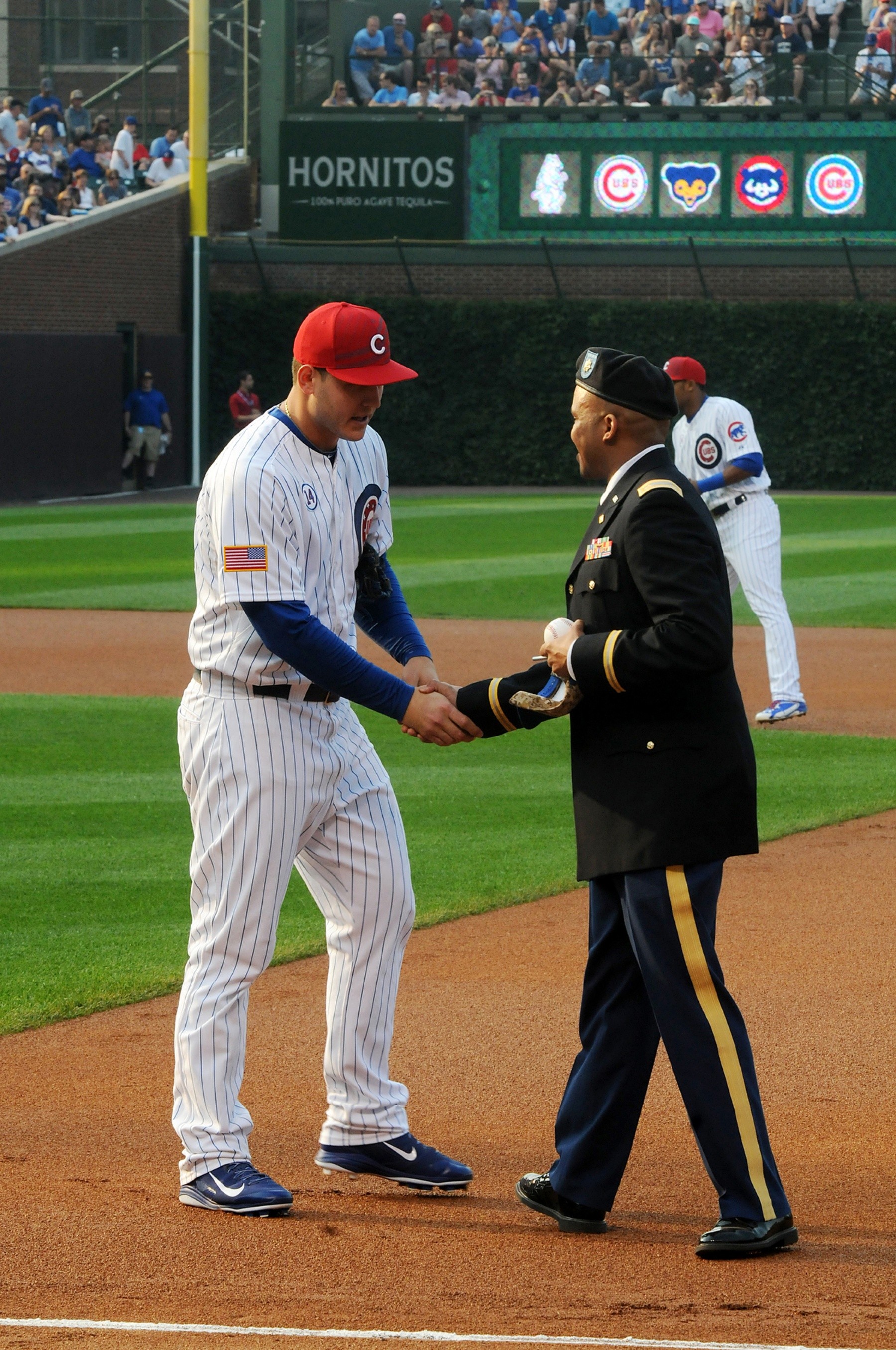 Chicago MLB teams honor service members during July 4 home games, Article