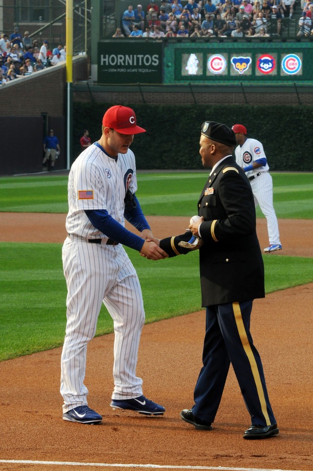 Service members receive honor during Chicago Cubs Independence Day game