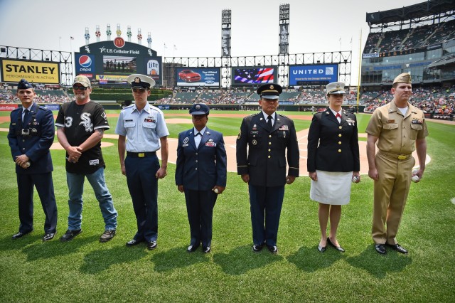 Service members receive honor at White Sox Independence Day game