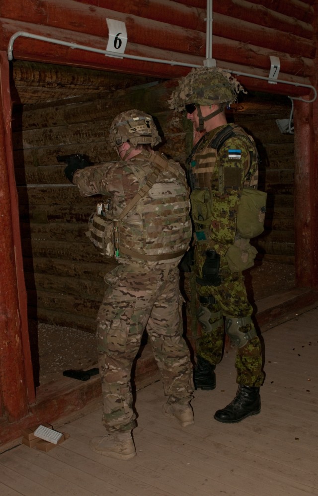 'Destined' Soldiers welcome EDF Soldier during training