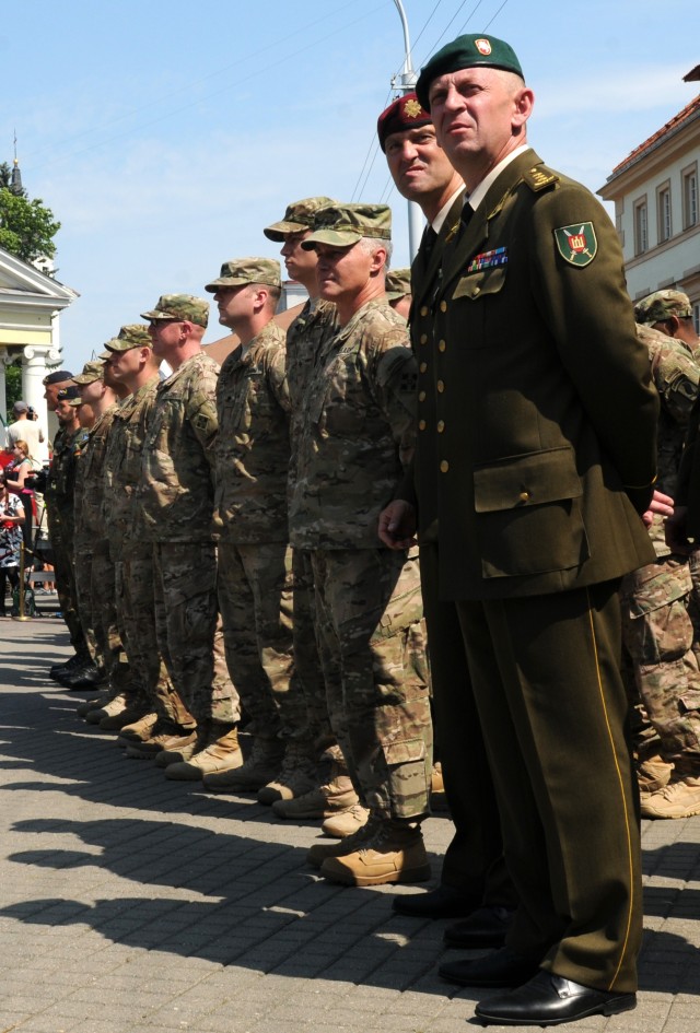 US Soldiers celebrate independence with Lithuanians