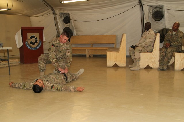 Soldiers civilians train together