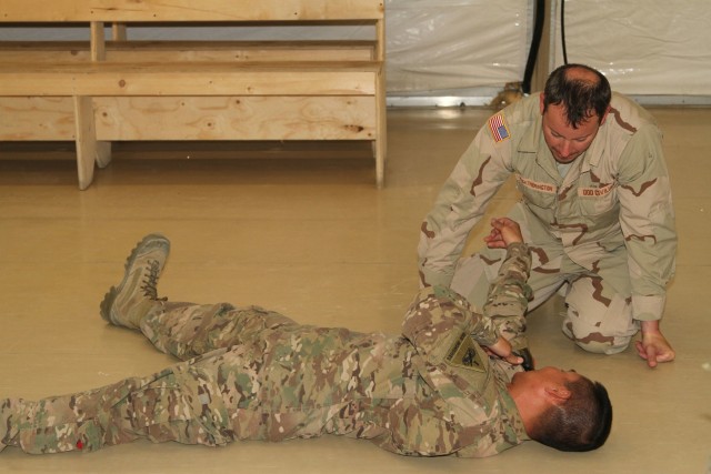 Soldiers civilians train together