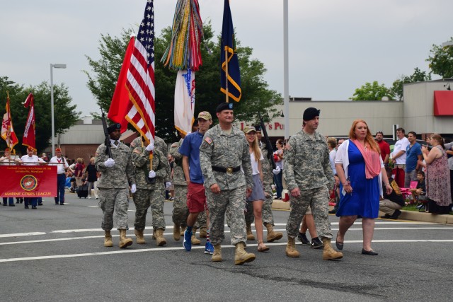 20th CBRNE leaders march in 4th of July parade