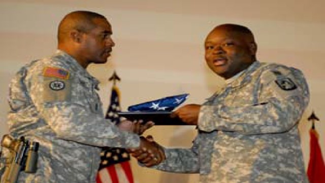 U.S. ARMY EUROPE SOLDIER EARNS CITIZENSHIP IN VETERANS DAY CEREMONY IN IRAQ