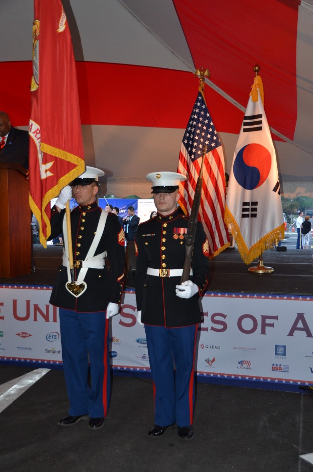 HAPPY BIRTHDAY AMERICA!! - Red, white, blue lights Yongsan skies