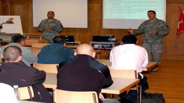 U.S. ARMY, EUROPE SIGNAL SOLDIERS SHARE WORKINGS OF OFFICER-NCO RELATIONSHIPS AT INTERNATIONAL COURSE