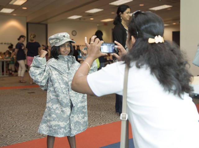 BOSS Soldiers interact with children at Ashburn Library