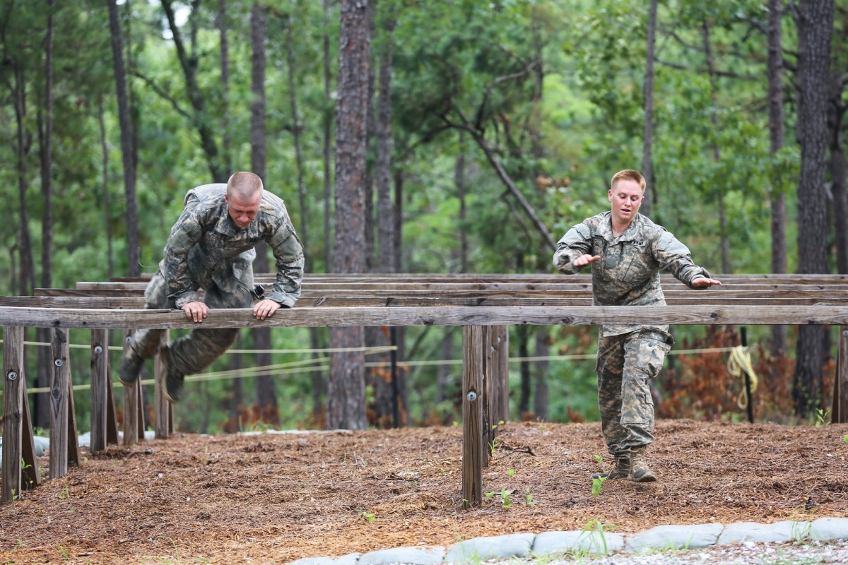 Three female Soldiers continue to second phase of Ranger course ...