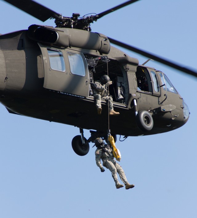 Army National Guard helicopter crews train with sheriff deputies, firefighters on Oneida Lake Saturday