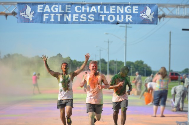 Strike, MWR host colorful fun run