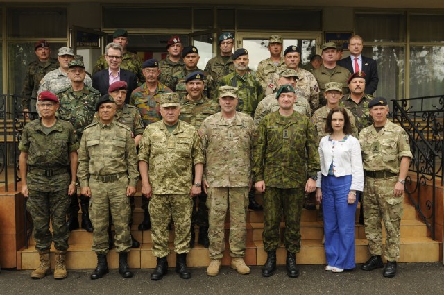 Dignitaries visit Rapid Trident 2015