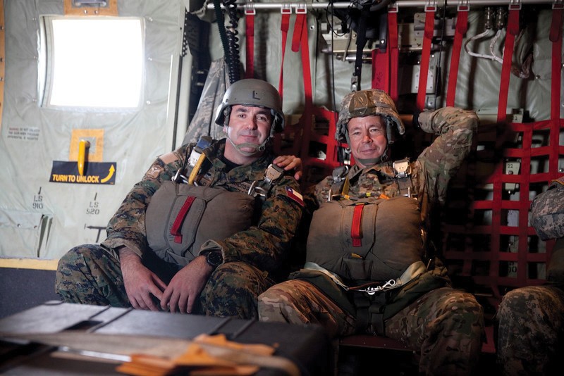 Chilean Airborne School commander jumps into training