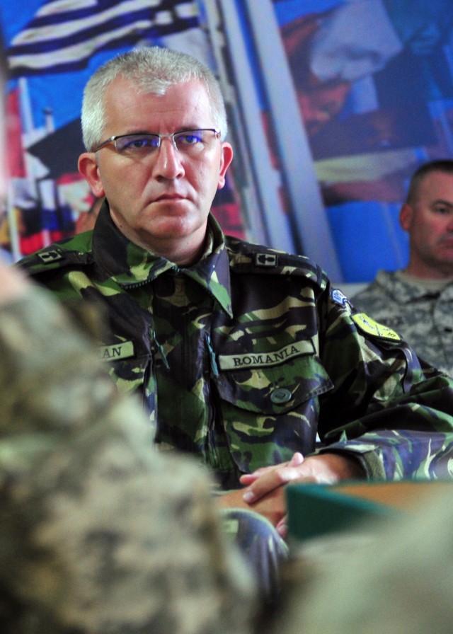 Combined intel cell keeps brigade leaders 'in the know'