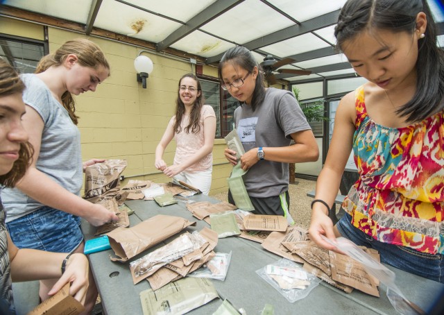 Northeastern University Young Scholars visit NSRDEC