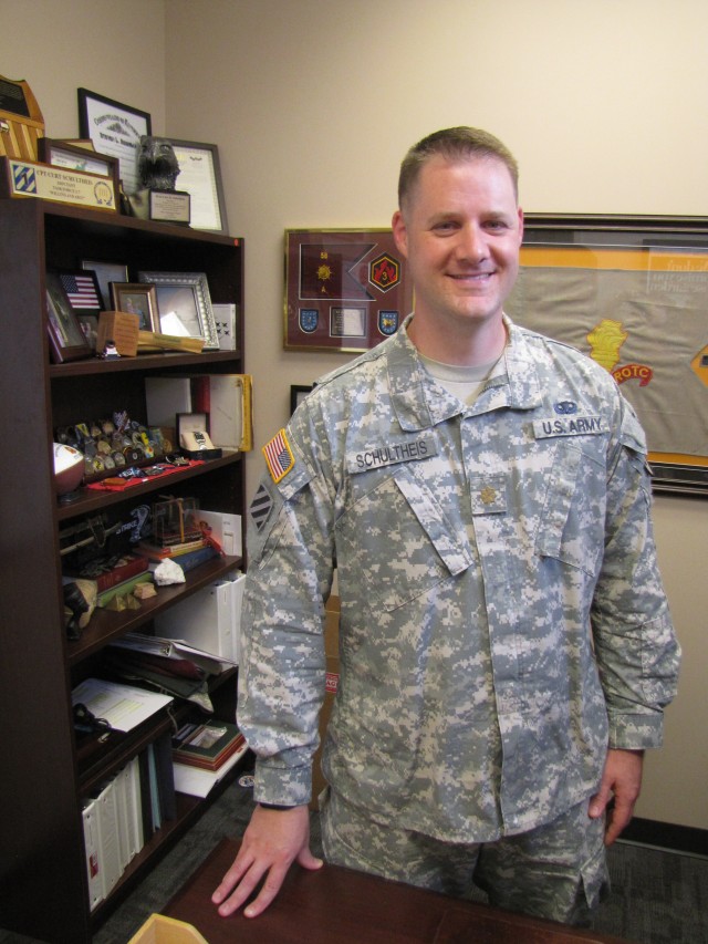 NEW AMCOM HHC COMMANDER