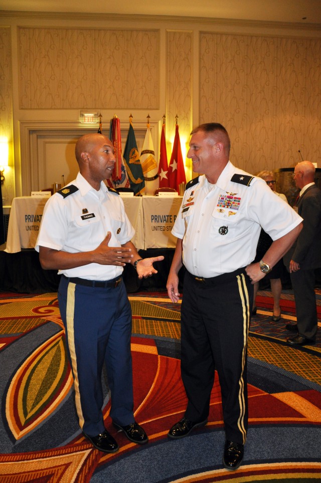 Employers, Military Gather for Discussion on Private and Public Partnerships' Impact on Soldier Readiness