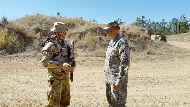Army technology advisors connect with Soldiers in Talisman Sabre 15