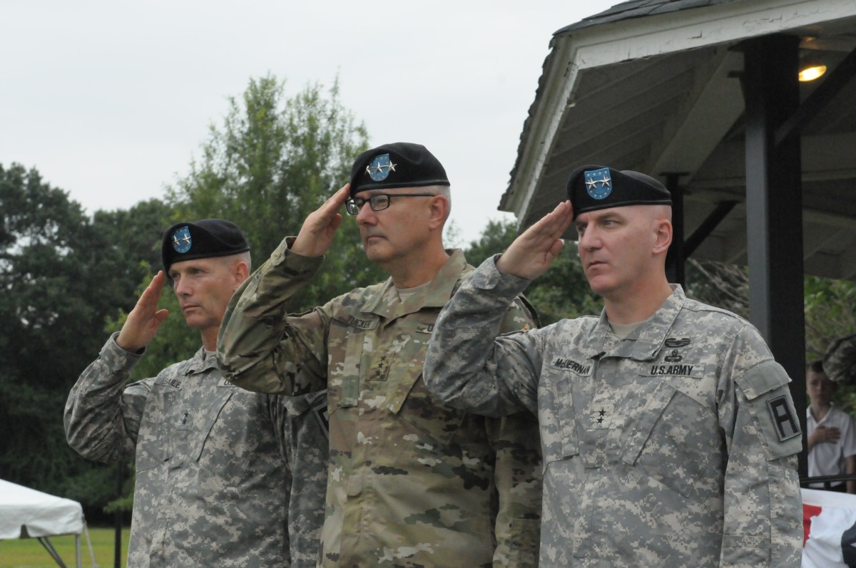 First Army Division East welcomes new commander | Article | The United ...