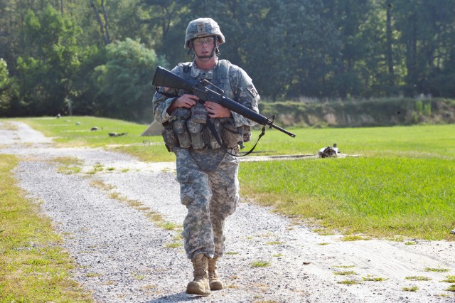 TRADOC names 2015 NCO, Soldier of the Year 