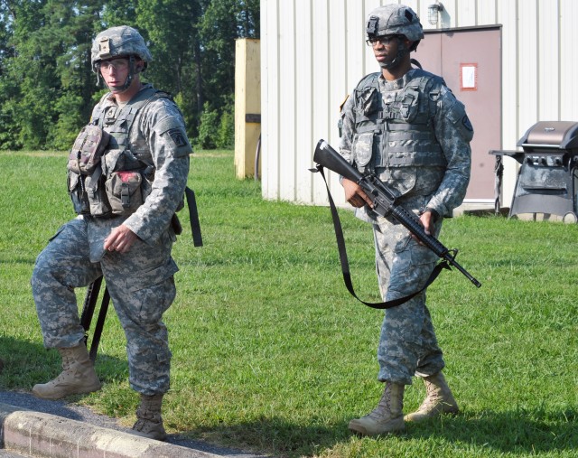 TRADOC names 2015 NCO, Soldier of the Year 