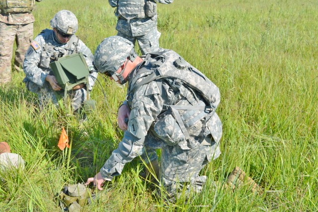 'Diehard' Soldiers play with Spiders: Unit first to detonate new system at Fort Riley