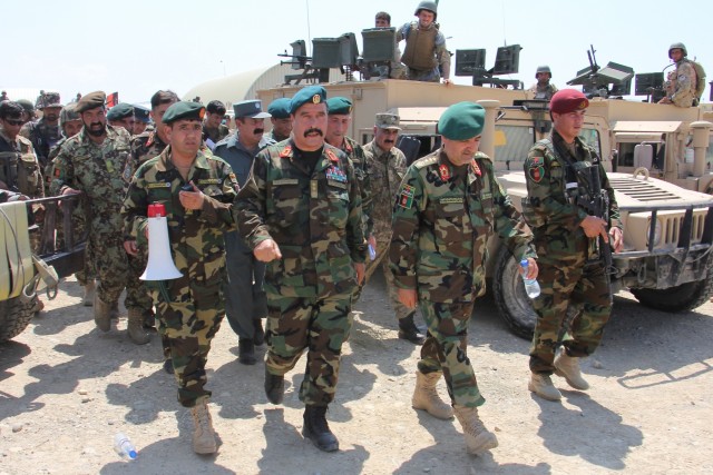 Afghan troops prepare for joint operation