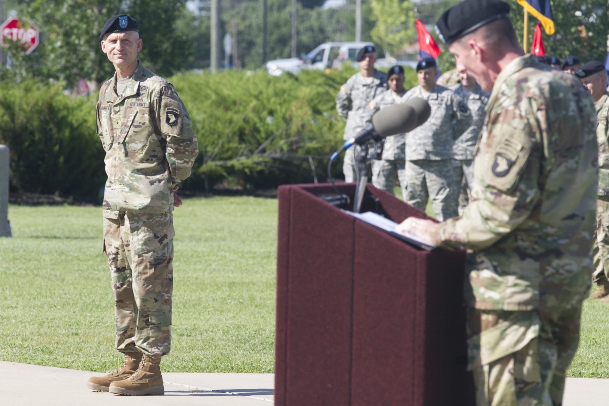 101st, Fort Campbell new deputy commanding general Article